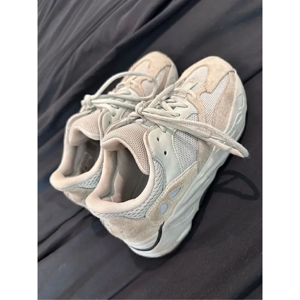 US SIZE 6 Yeezys adidas Yeezy boost 700 salt